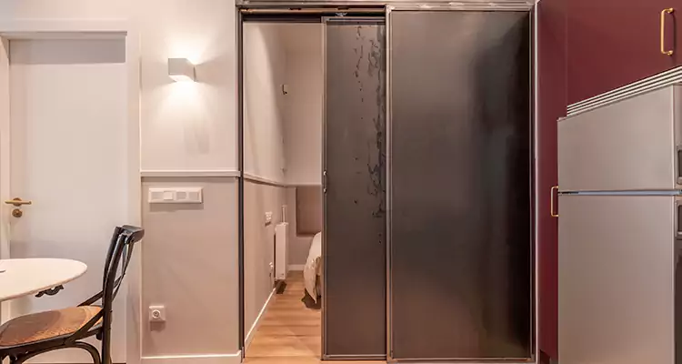 We Fix Closet Sliding Door in New Port Richey, FL 