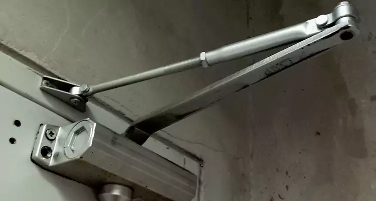 Door Closer Parallel Arm Installation in New Port Richey, FL